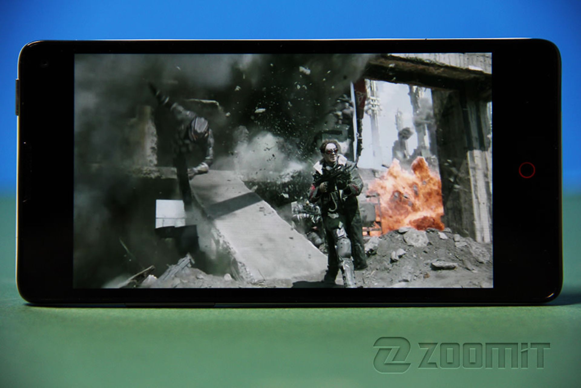 بررسی تلفن هوشمند ZTE Nubia Z5S mini